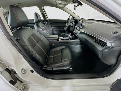 Used 2024 Nissan Altima 2.5 SR image 28