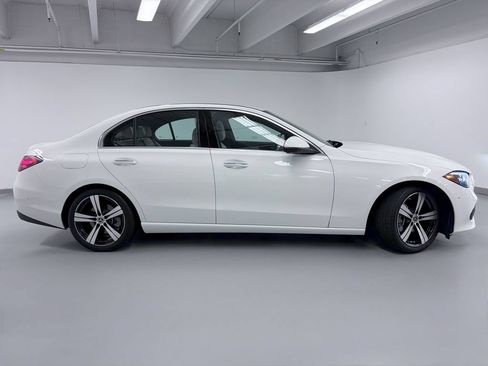 Used 2025 Mercedes-Benz C 300 4MATIC Sedan image 7