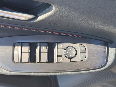 New 2026 Nissan Sentra SR w/ SR Premium Package image 18