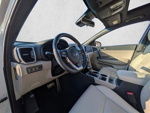 Used 2020 Kia Sportage S w/ S Sunroof Package image 5