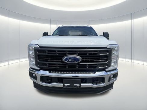 Used 2024 Ford F350 XL AWD/4WD image 8