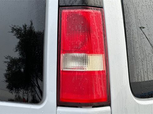 Used 2018 GMC Savana 3500 LT w/ LT Preferred Equipment Group image 29