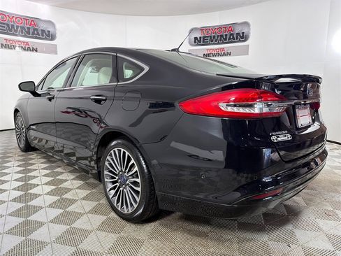 Used 2018 Ford Fusion Platinum image 7