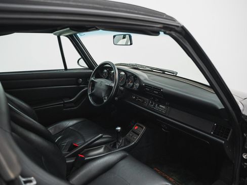 Used 1995 Porsche 911 Carrera RWD image 61