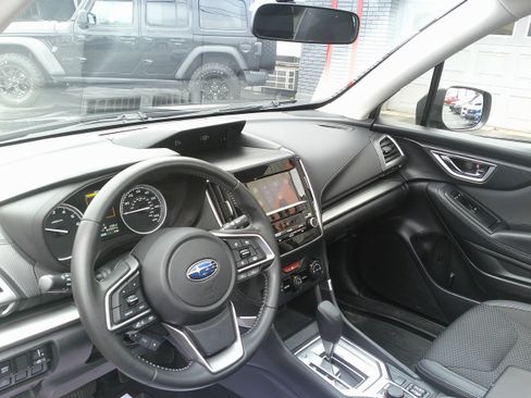 Used 2021 Subaru Forester Premium image 22