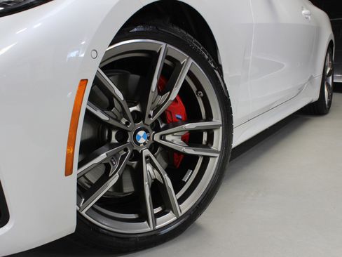 Used 2024 BMW M440i Convertible RWD image 23