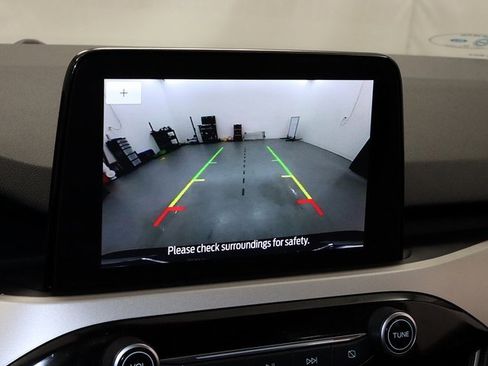 Used 2021 Ford Escape SE w/ Convenience Package image 18