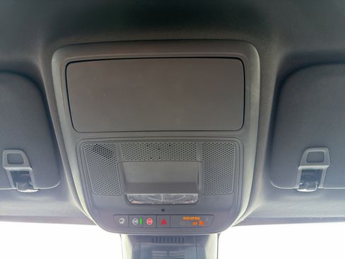 Used 2025 GMC Terrain Elevation FWD image 5
