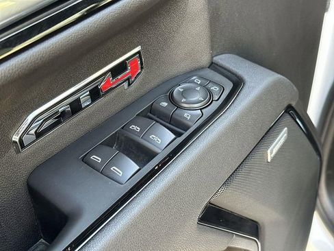 Used 2025 GMC Sierra 1500 AT4 image 22
