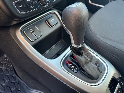 Certified 2018 Jeep Compass Sport w/ Tech Group image 21