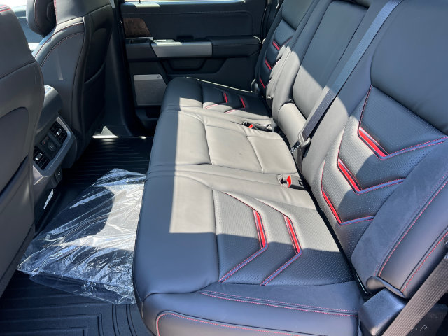 New 2026 Ford F250 Lariat w/ Black Appearance Package AWD/4WD image 27