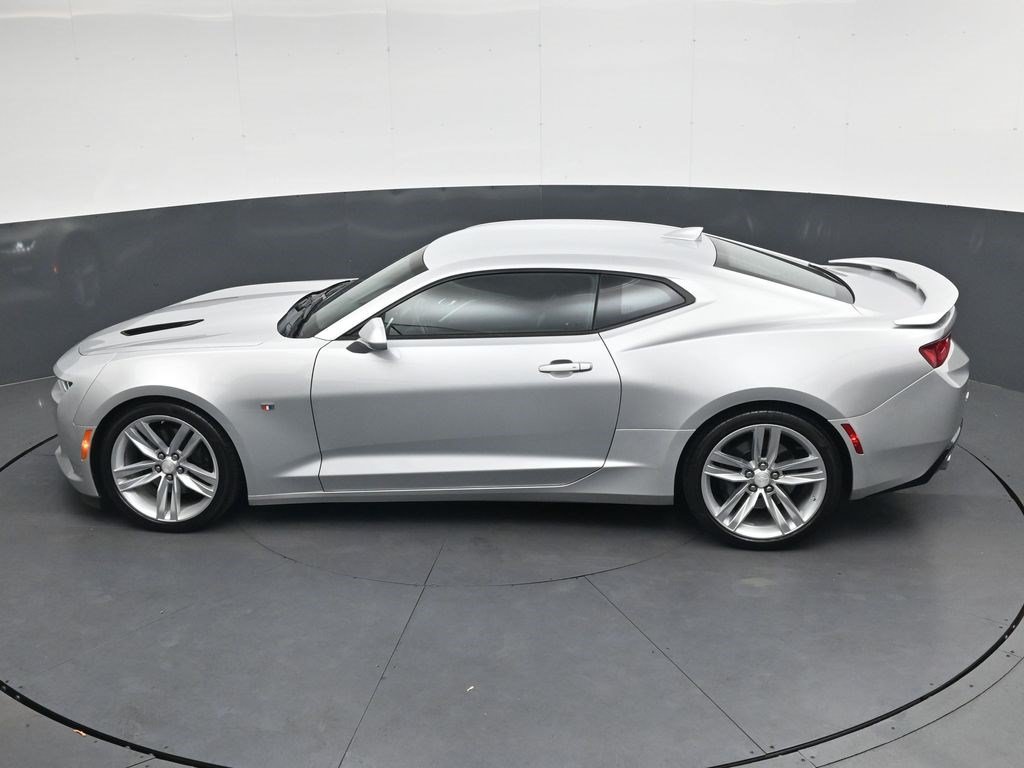 Used 2018 Chevrolet Camaro SS RWD image 25