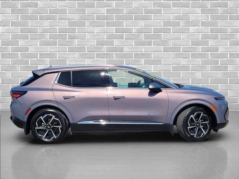 Certified 2024 Chevrolet Equinox EV LT w/ LPO, Active Package FWD image 4