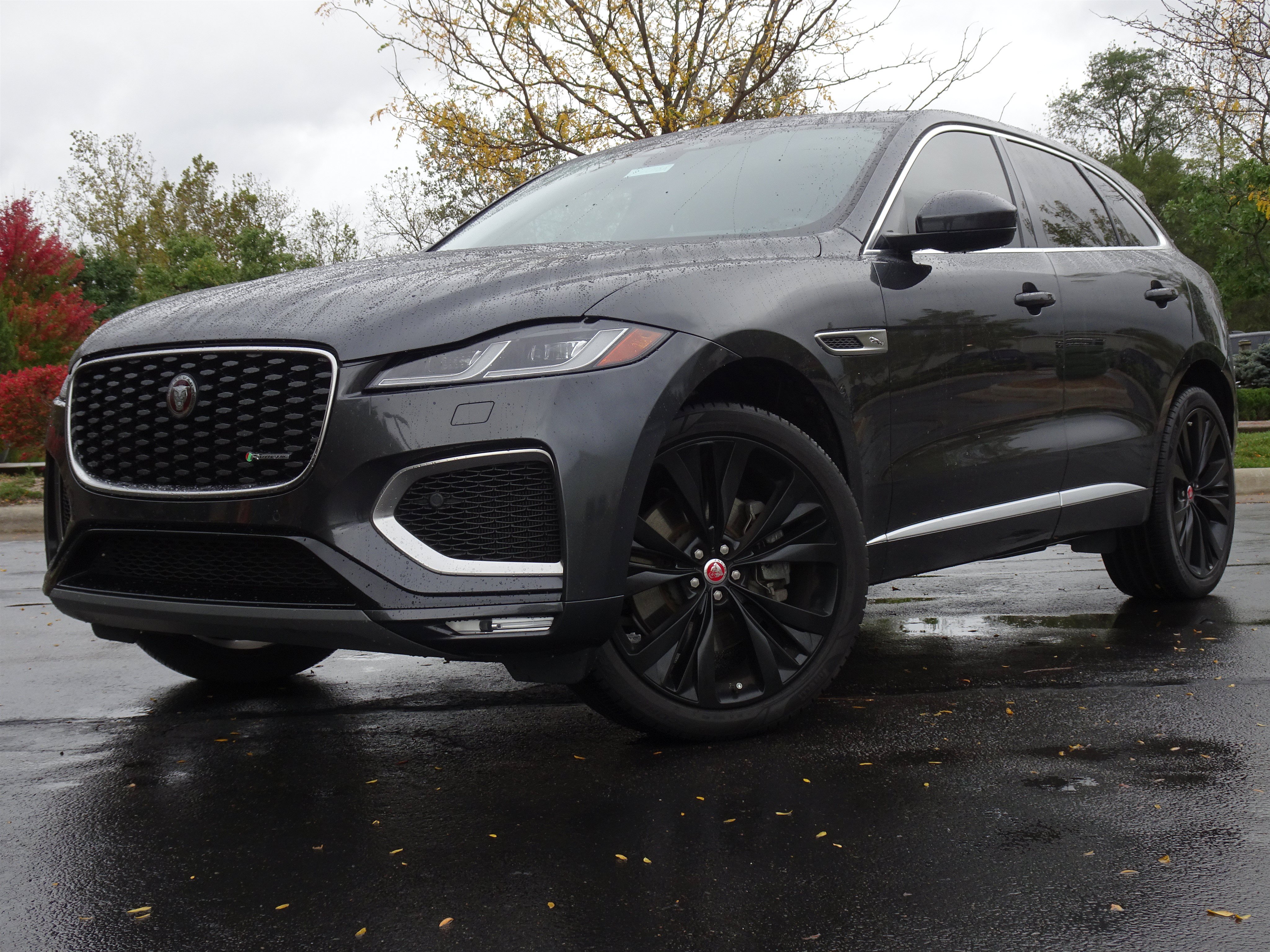 Certified 2023 Jaguar F-PACE R-Dynamic S AWD/4WD image 1