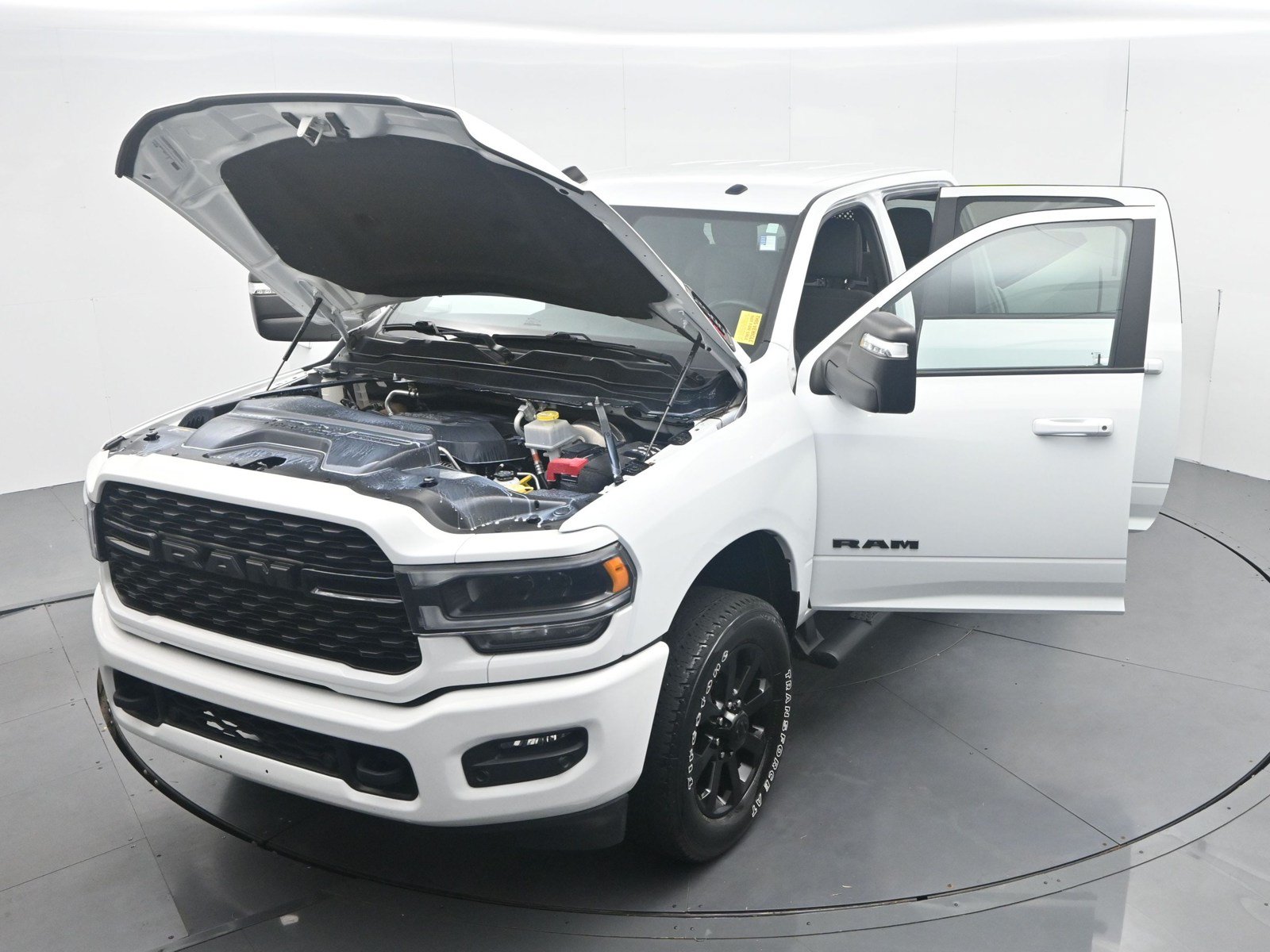 Used 2024 RAM 2500 Big Horn w/ Night Edition AWD/4WD image 41