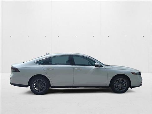 New 2025 Honda Accord EX-L image 4