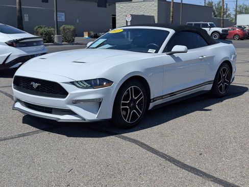 Certified 2018 Ford Mustang Convertible RWD image 5