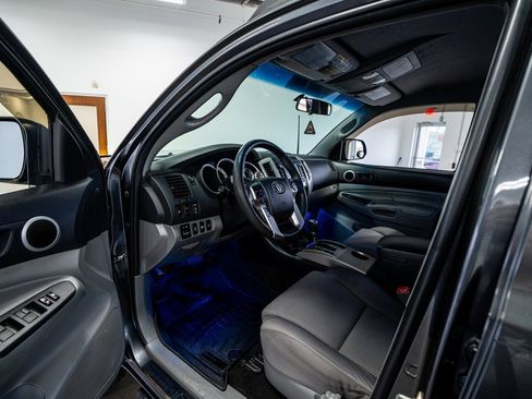 Used 2014 Toyota Tacoma 4x4 Double Cab image 34
