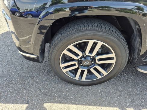 Used 2018 Toyota 4Runner Limited AWD/4WD image 24
