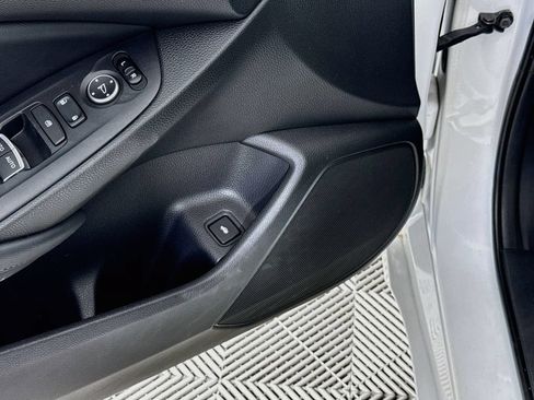 Used 2018 Honda Accord Sport image 18