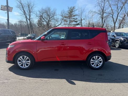 Used 2022 Kia Soul LX image 5