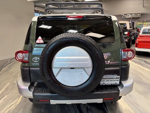 Used 2012 Toyota FJ Cruiser 4WD w/ Upgrade Pkg image 35