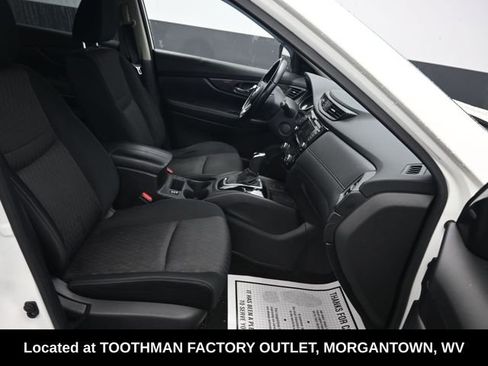 Used 2020 Nissan Rogue SV w/ Premium Package image 7