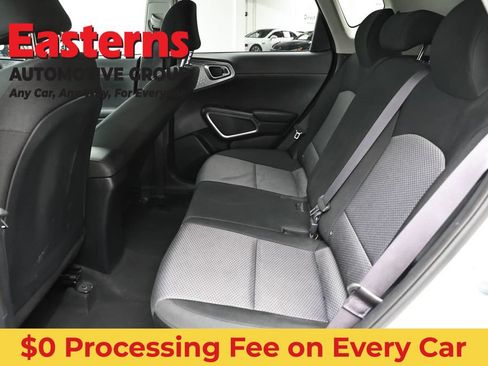 Used 2025 Kia Soul LX FWD image 21