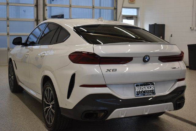 Used 2023 BMW X6 xDrive40i w/ M Sport Package AWD/4WD image 10