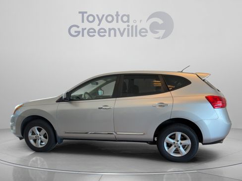 Used 2013 Nissan Rogue S w/ Special Edition Pkg FWD image 2