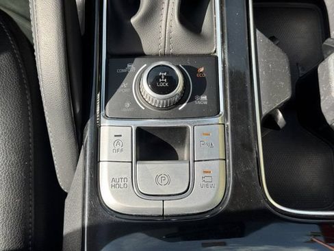 Certified 2022 Kia Telluride SX w/ Nightfall Edition Package AWD/4WD image 26