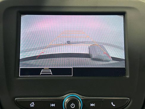 Used 2023 Chevrolet Equinox LS AWD/4WD image 4