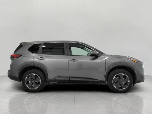 Used 2025 Nissan Rogue SV image 23