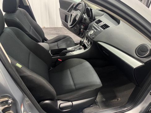 Used 2011 MAZDA MAZDA3 i Touring image 17