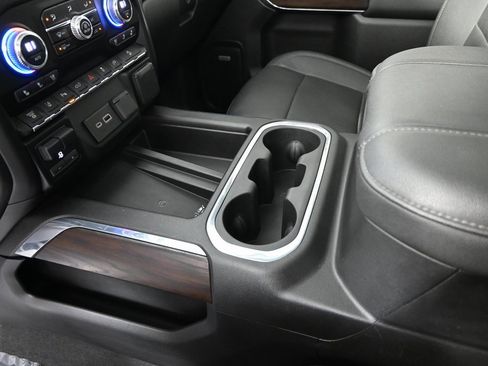 Used 2023 GMC Sierra 2500 SLT w/ SLT Premium Package image 32