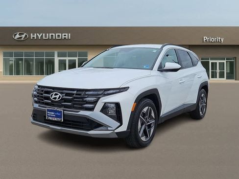 Certified 2025 Hyundai Tucson SEL FWD image 1