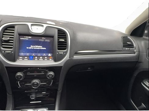 Used 2023 Chrysler 300 Touring w/ Sport Appearance Package RWD image 44