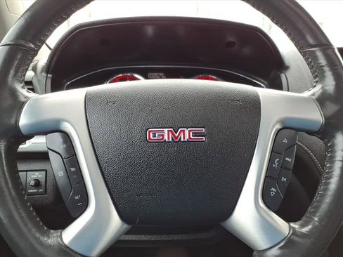 Used 2015 GMC Acadia SLT image 21