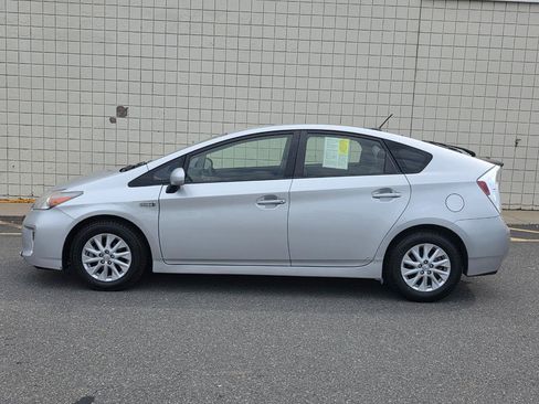 Used 2014 Toyota Prius Prime Plug-In Hybrid FWD image 4