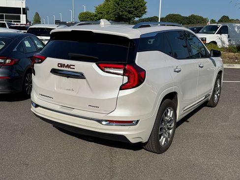 Used 2023 GMC Terrain Denali AWD/4WD image 4