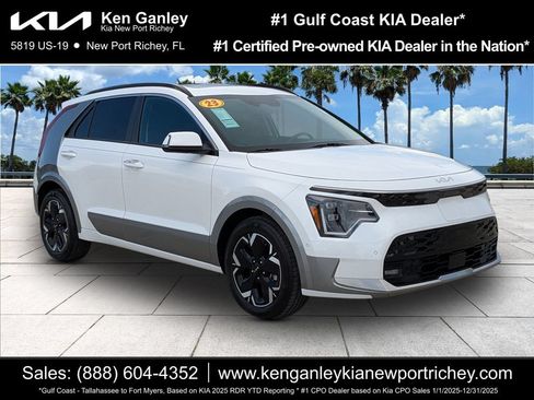 Certified 2023 Kia Niro Wave FWD image 1