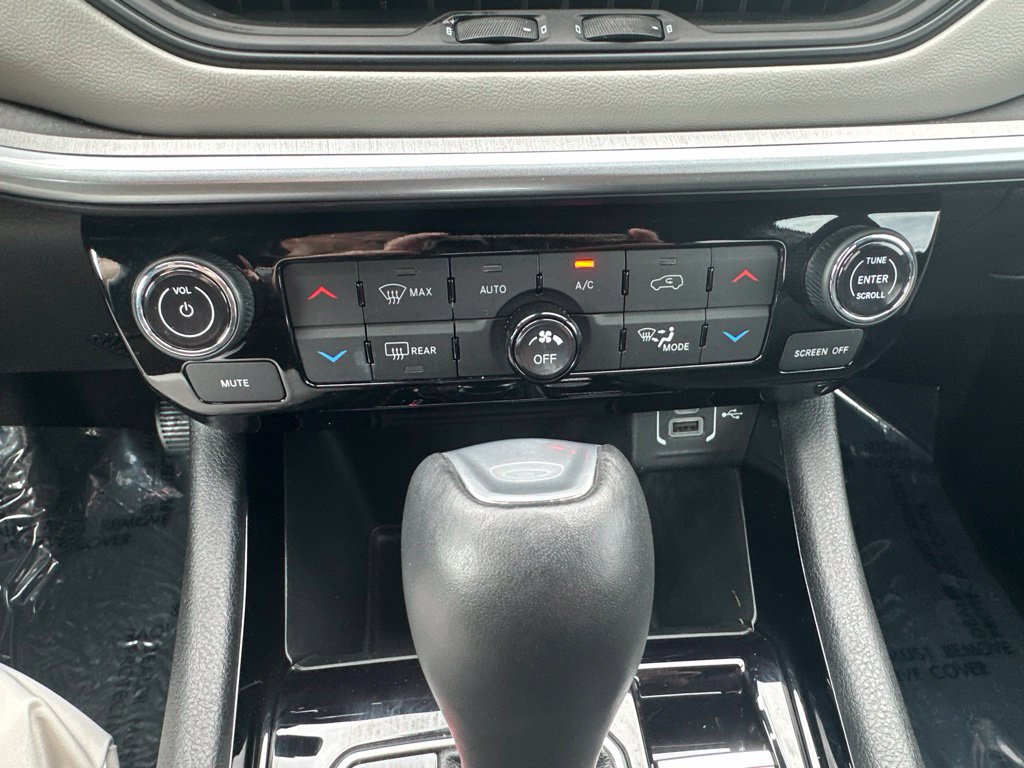 Used 2025 Jeep Compass Limited AWD/4WD image 44