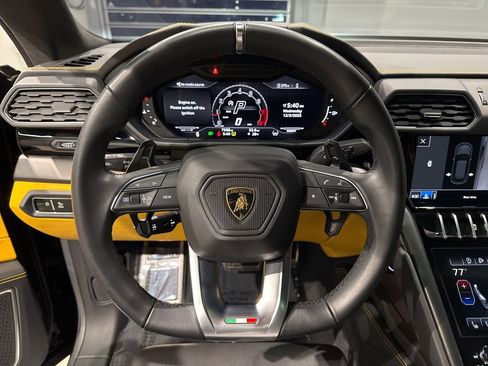 Used 2024 Lamborghini Urus S image 44