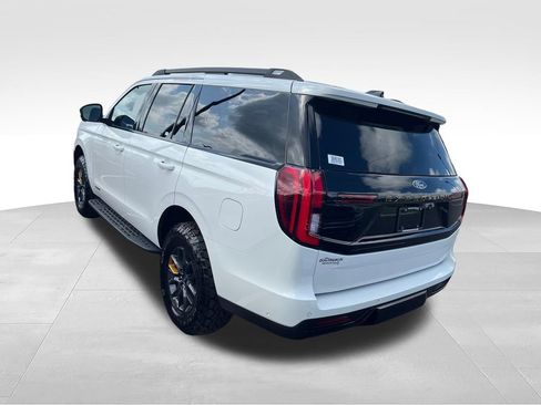 Used 2025 Ford Expedition Tremor AWD/4WD image 4