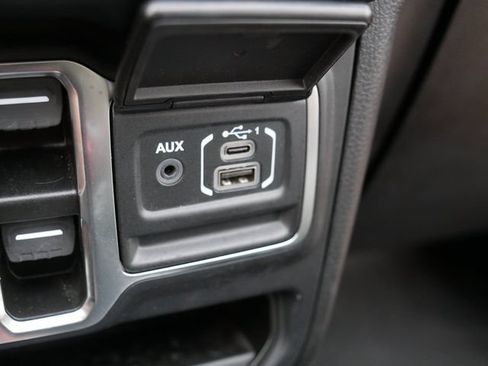 Used 2024 Jeep Wrangler Unlimited Sahara w/ Safety Group AWD/4WD image 31