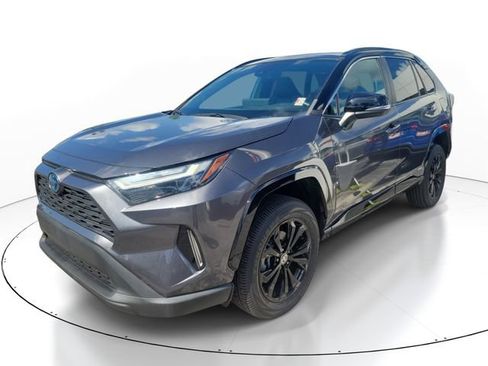 Used 2023 Toyota RAV4 XSE AWD/4WD image 4