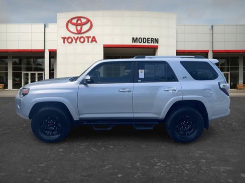 Certified 2023 Toyota 4Runner SR5 Premium w/ Moonroof Package AWD/4WD image 7