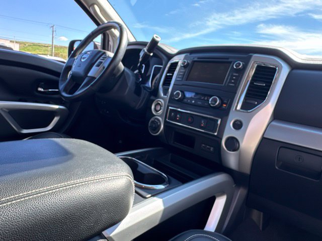 Used 2019 Nissan Titan PRO-4X AWD/4WD image 42
