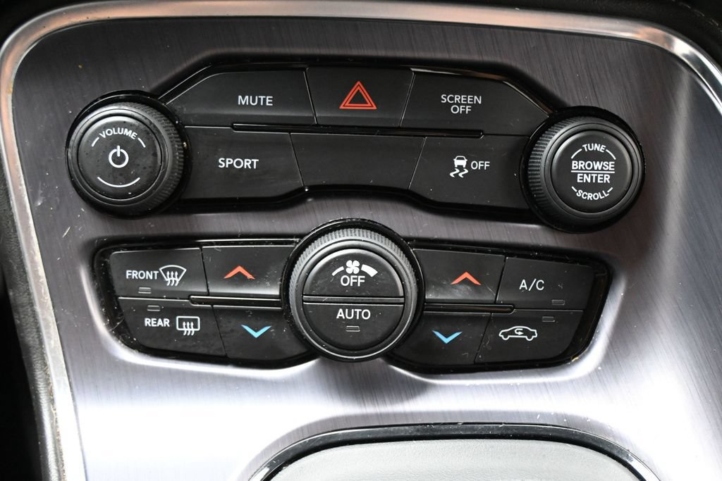 Used 2018 Dodge Challenger R/T RWD image 20