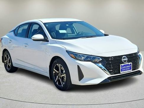 Certified 2025 Nissan Sentra SV image 1